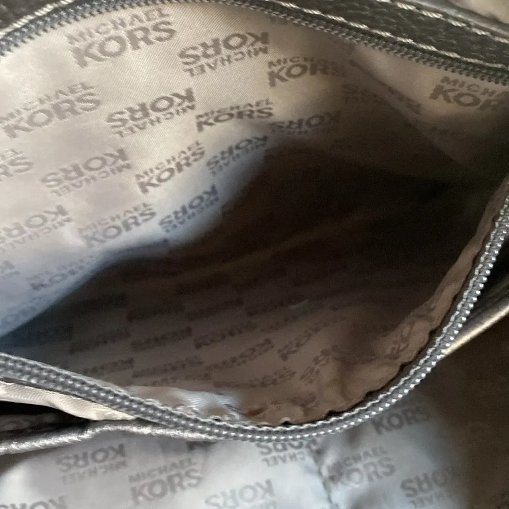 MICHAEL KORS Metallic Silver Gray Pebbled Leather Hobo Style Bag
